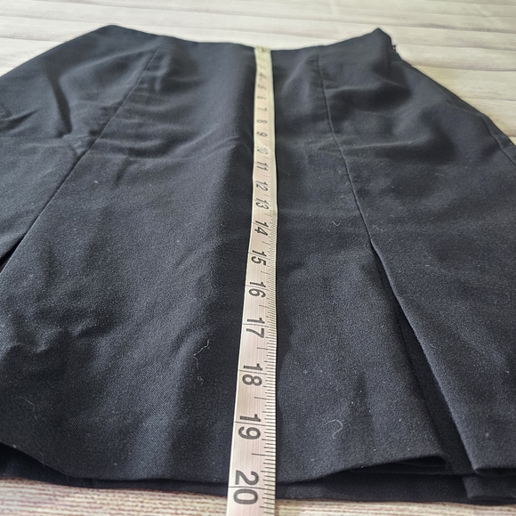 H&M Black Kick Pleat Skirt Size 4 - Picture 11 of 12